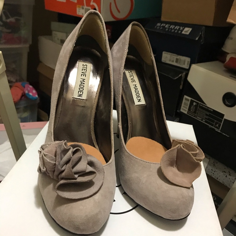 Steve Madden Suede Heels